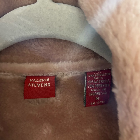 Valerie Stevens Cream Teddy Jacket - Picture 2 of 4